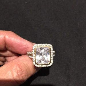 Beautiful Faux Fashion Ring